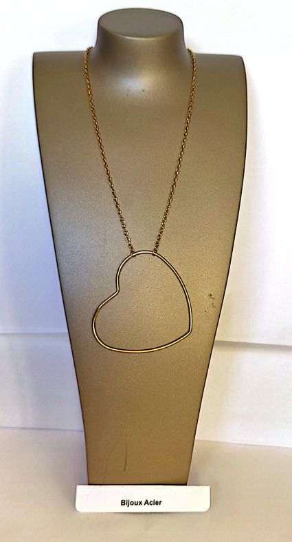 Collier gros cœur doré bomé sur chaîne dorée sur présentoir